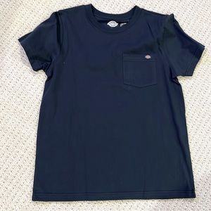 Dickies 100% cotton, short sleeve T-shirt size medium NWT